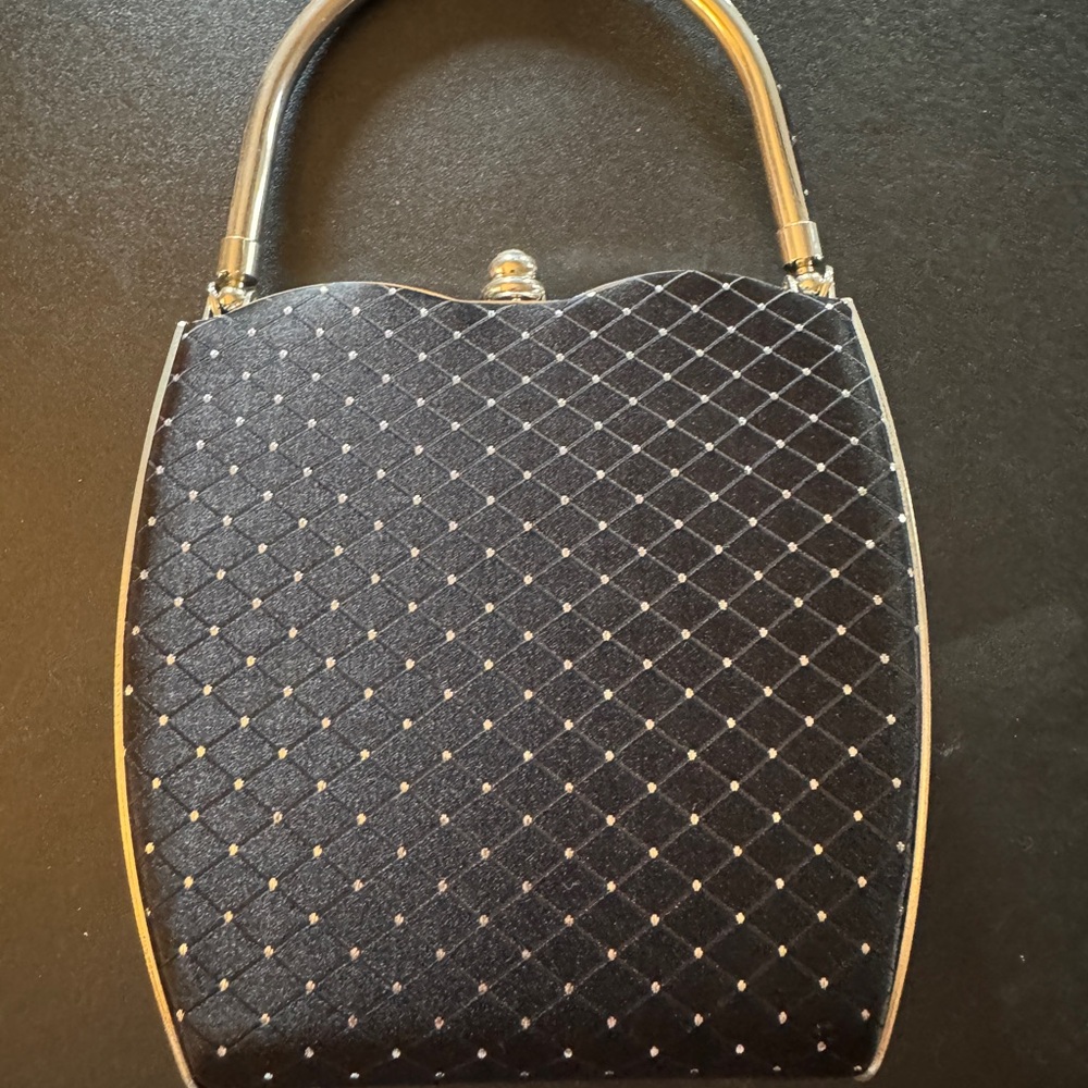 Elegant Black Quilted Handbag